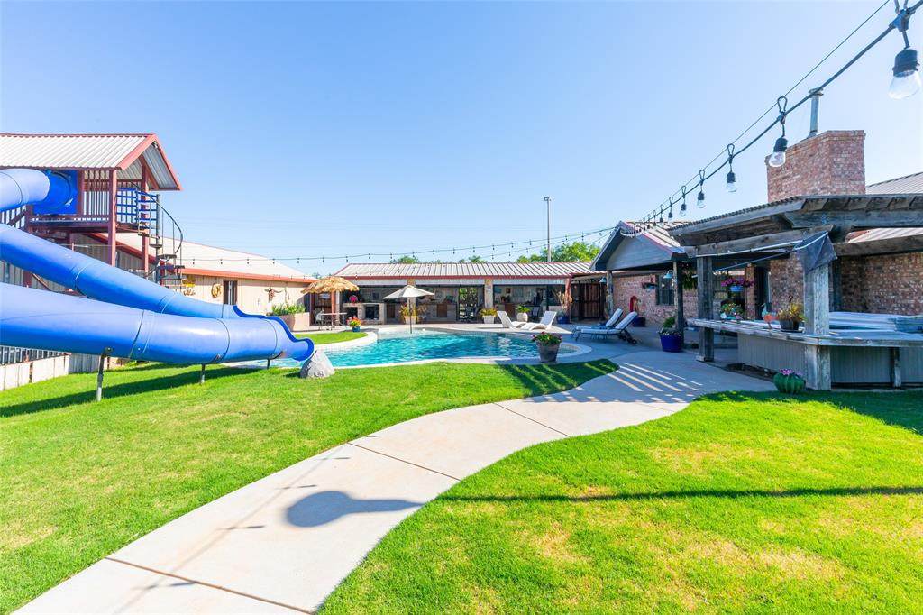 426 Elmdale - Photo 1