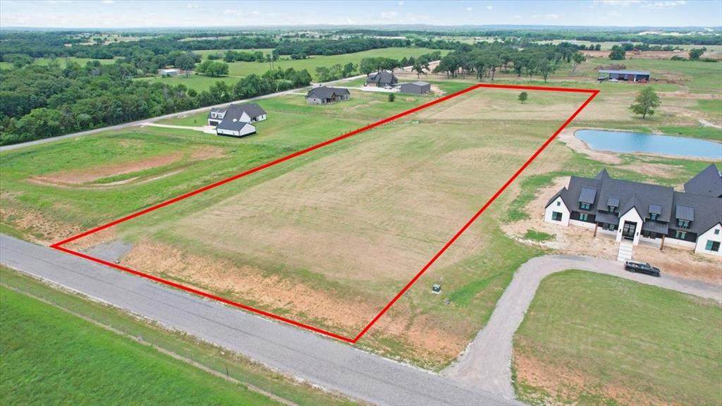 913 Club Lake Road - Photo 1