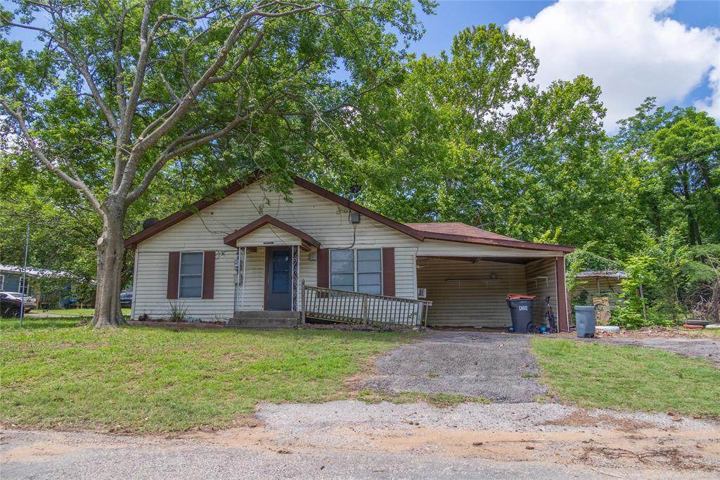 805 12TH - Photo 1