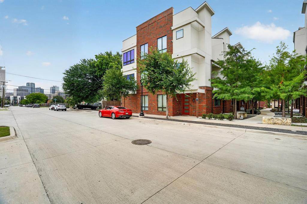 321 College Avenue - Photo 1