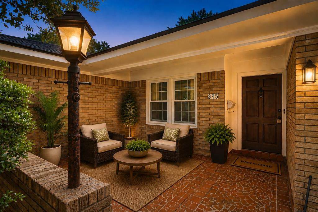 315 Wickford Circle - Photo 1