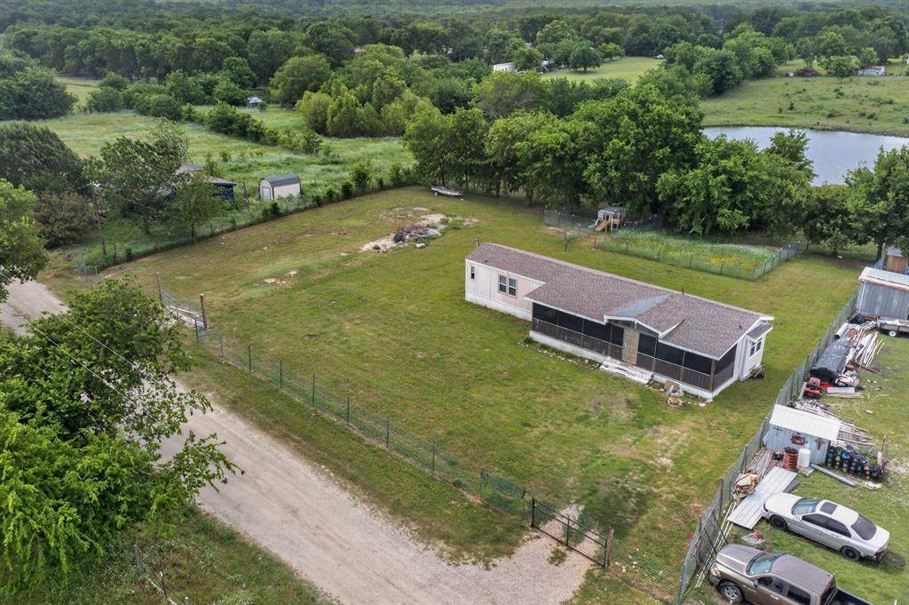 979 Private Road 3784 - Photo 1