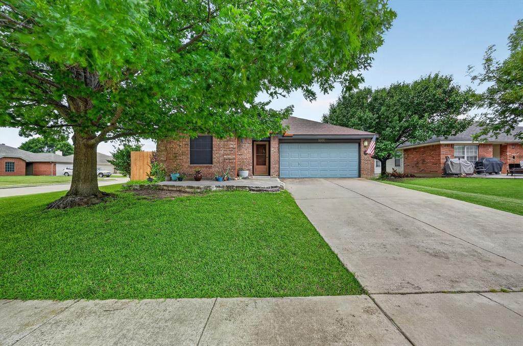 1001 Ridge Top Drive - Photo 1