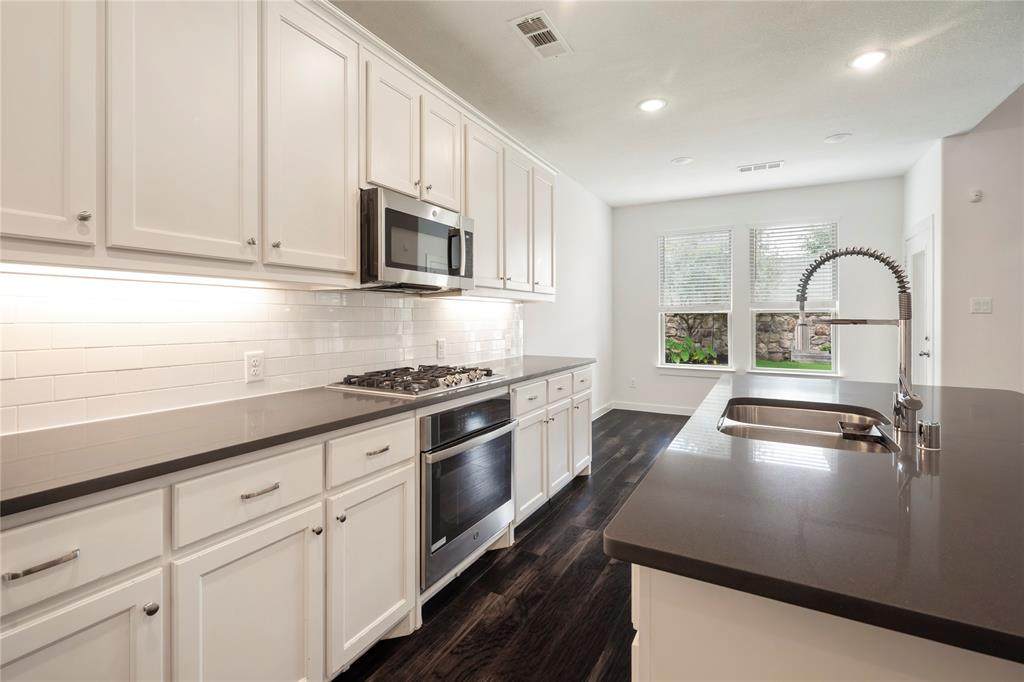 1700 Homestead Way - Photo 1