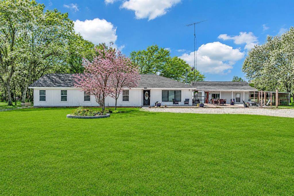 1835 Fort Graham Road - Photo 1