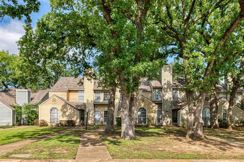 714 Bel Aire Crest - Photo 1