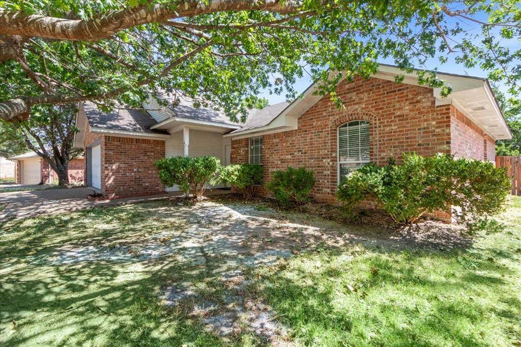 706 Rolling Hills Drive - Photo 1