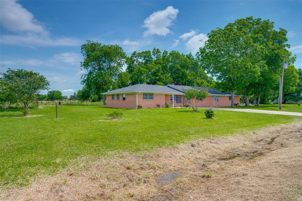 9958 Farm Road 79 - Photo 1