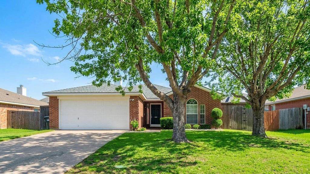 4905 Fox Ridge Lane - Photo 1