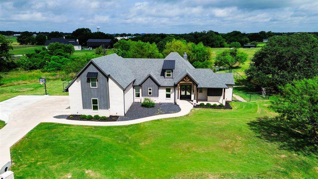 401 Spring Valley Road - Photo 1