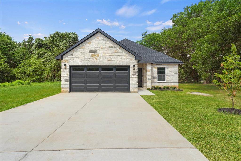 203 Kalura Way - Photo 1