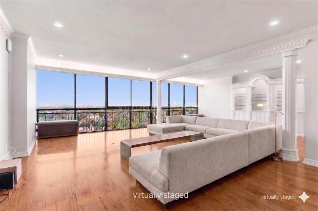 6335 Northwest Highway - Photo 1