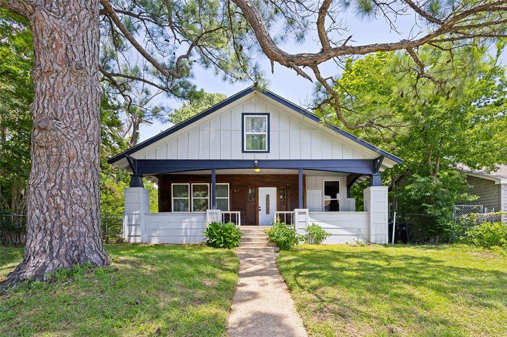 311 Acheson Street - Photo 1