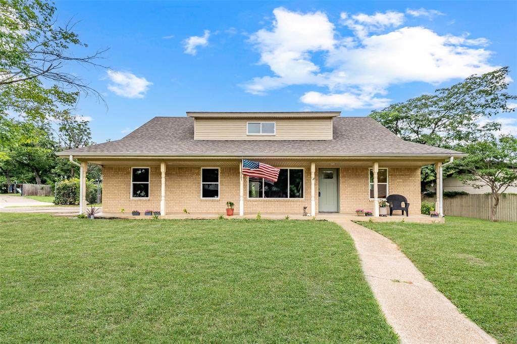 805 Stratford Drive - Photo 1