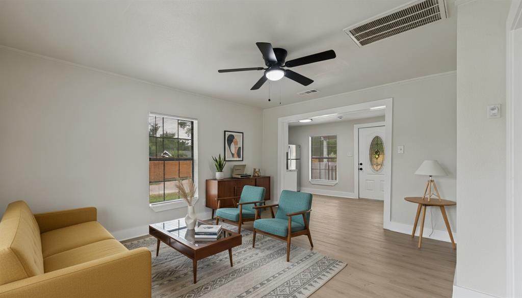 806 Brin Street - Photo 1