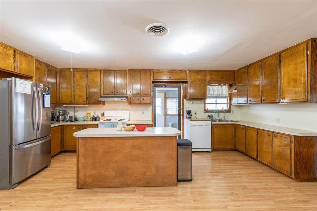 8867 Spinks Road - Photo 1
