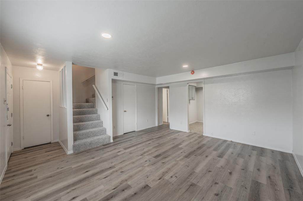 1821 Ridgeview Street - Photo 1