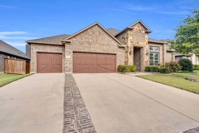 421 Summer Grove Drive - Photo 1