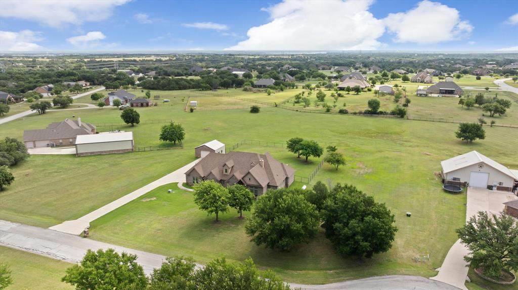 104 Rattling Antler Court - Photo 1