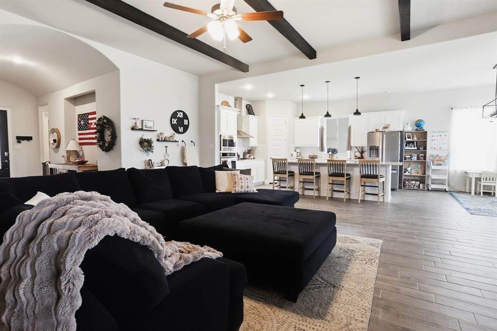 910 Park Vista Drive - Photo 1