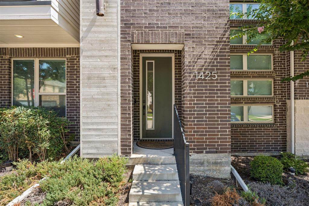 1425 Alberti Avenue - Photo 1