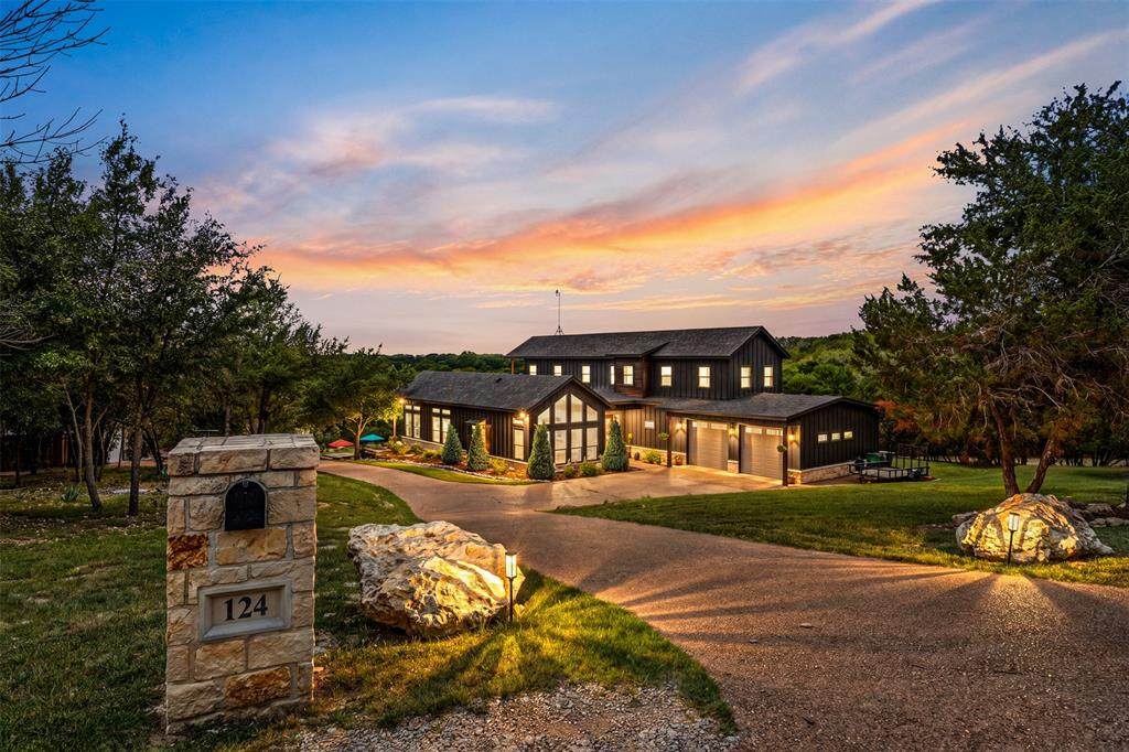 124 Bluffview Circle - Photo 1