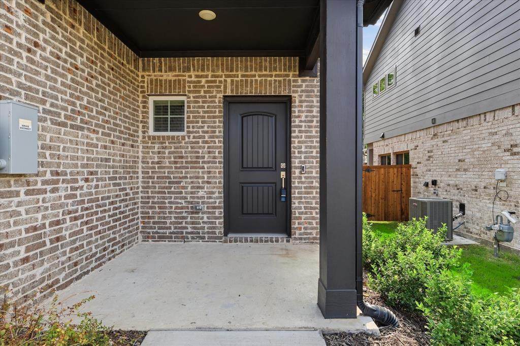 202 Griffith Drive - Photo 1