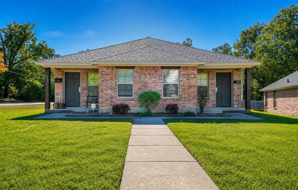 1005 Dalzell - Photo 1