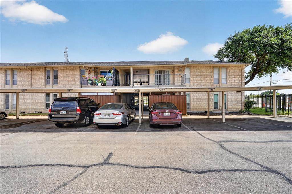 4652 Matilda Street - Photo 1