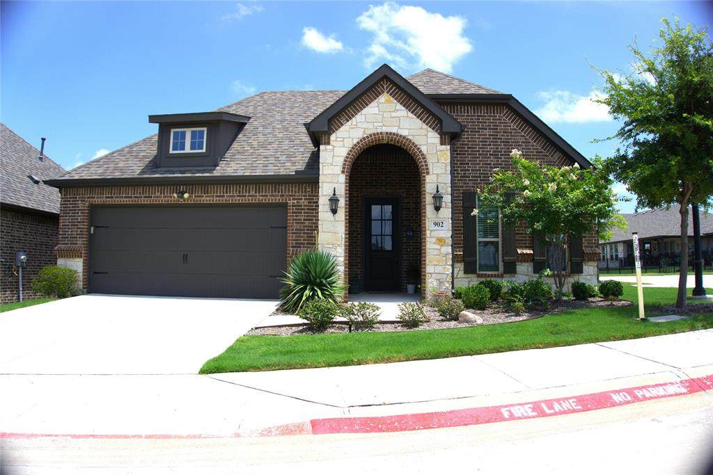 902 Sendera Lane - Photo 1