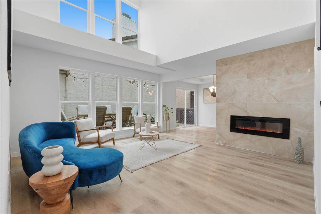 17118 Planters Row - Photo 1