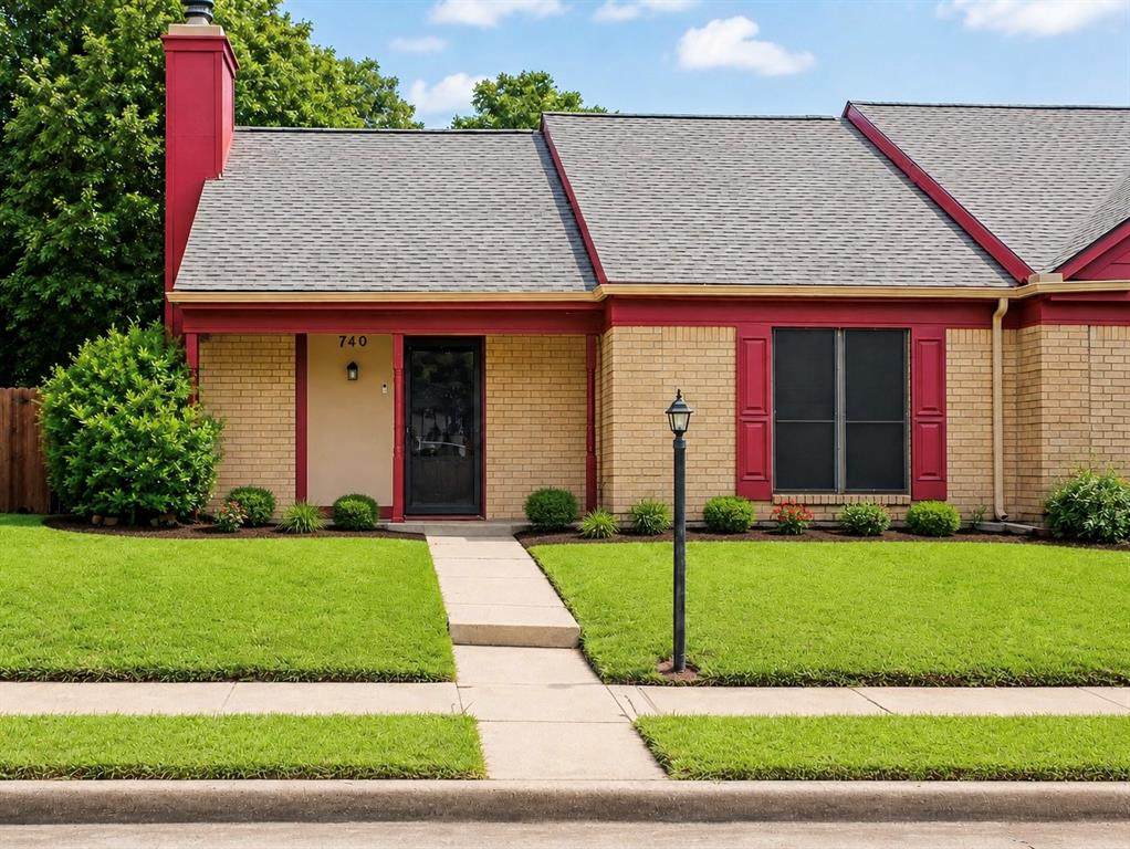 740 Versailles Street - Photo 1