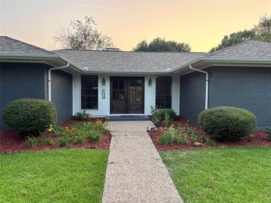 104 Chieftain Drive - Photo 1