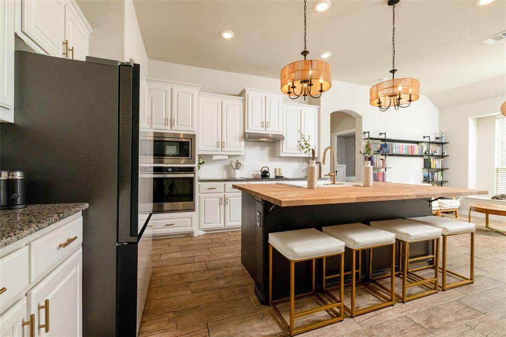 1028 Wildwood Drive - Photo 1