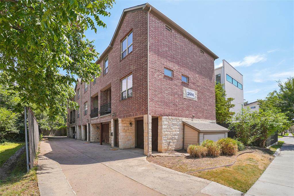 2606 Henderson Avenue - Photo 1