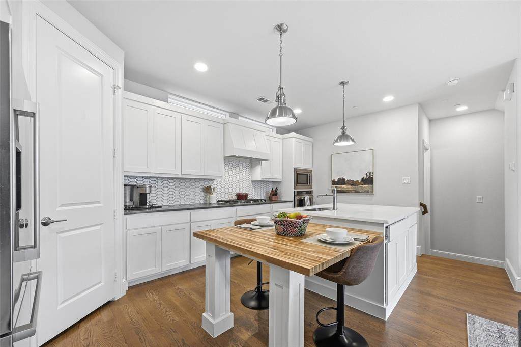 1900 Caddo Street - Photo 1