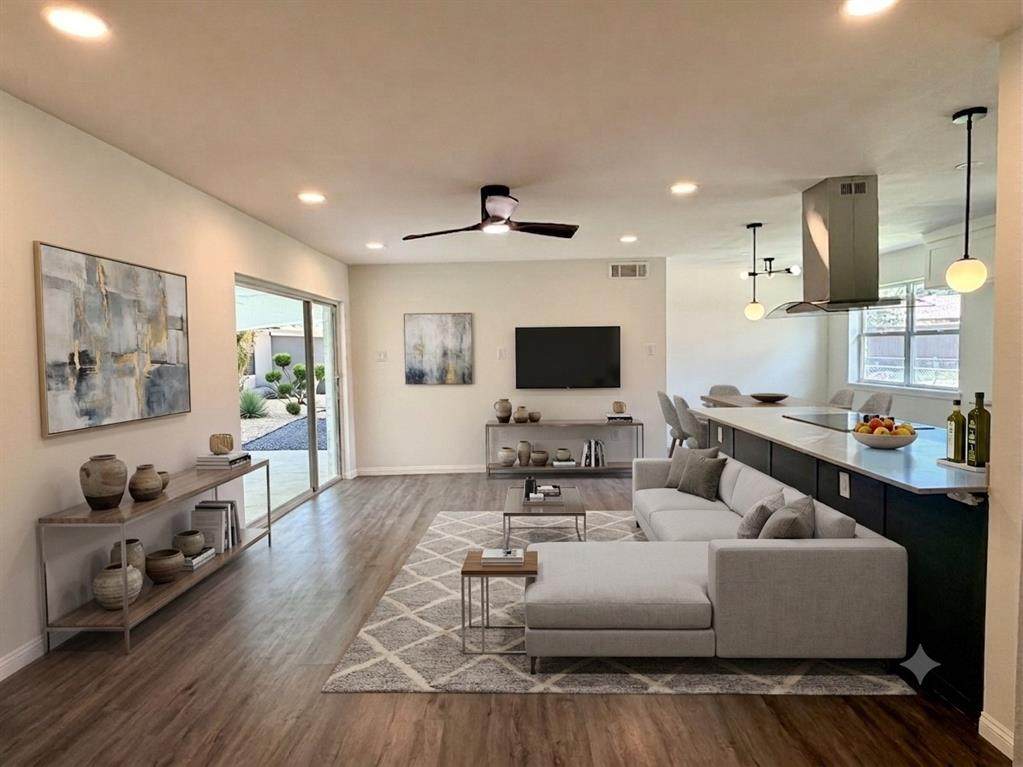 1430 Bardfield Ave - Photo 1