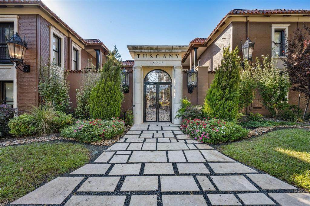 5932 Sandhurst Lane - Photo 1