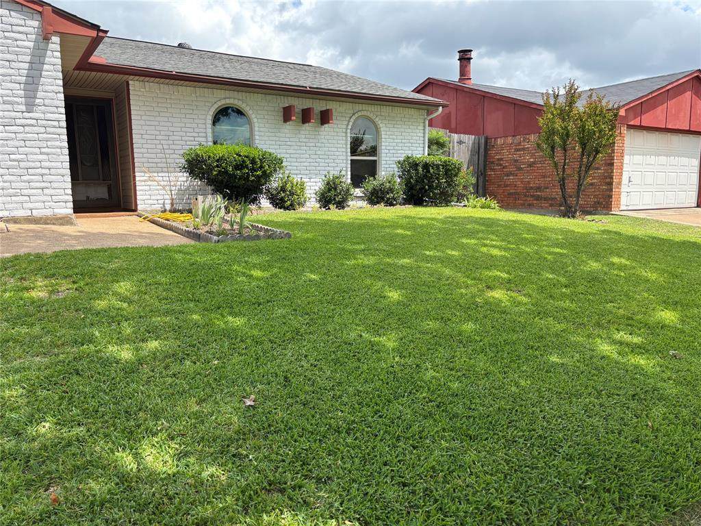 10207 Sweet Gum Street - Photo 1