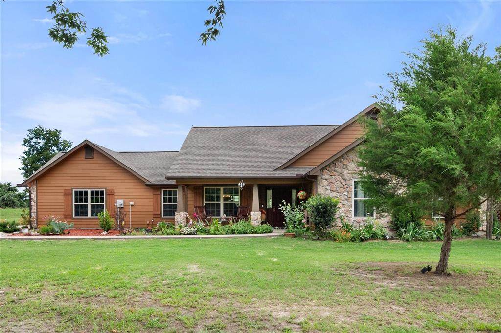 123 Clubhouse Drive - Photo 1