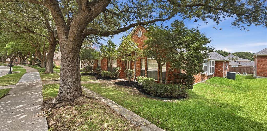 502 Overhill Drive - Photo 1