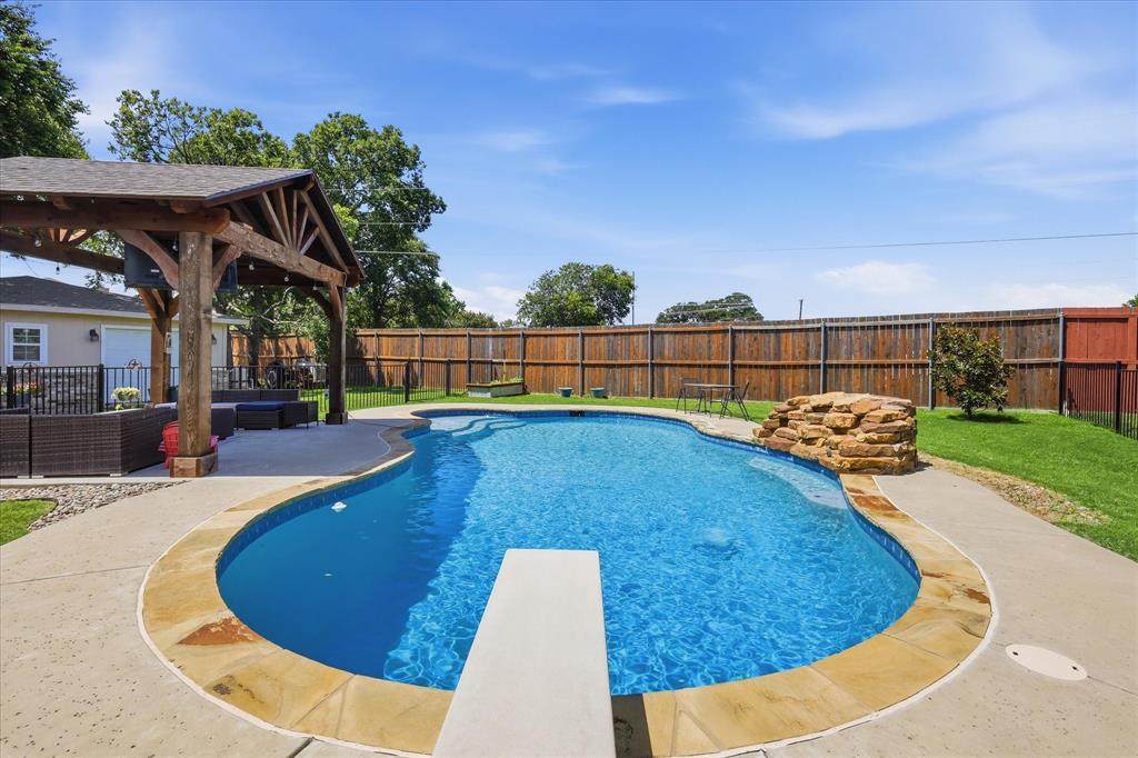 405 Lantern Ridge - Photo 1