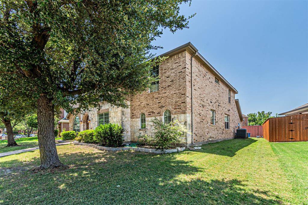 6801 Amesbury Lane - Photo 1