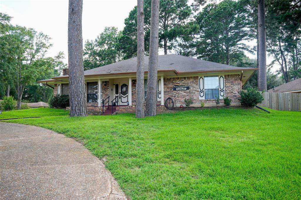 6217 Sonhaven Drive - Photo 1