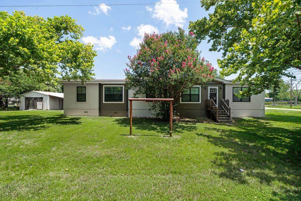 501 3rd Street - Photo 1
