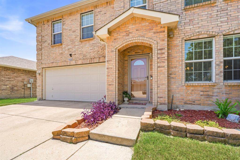 1828 Kittredge Way - Photo 1