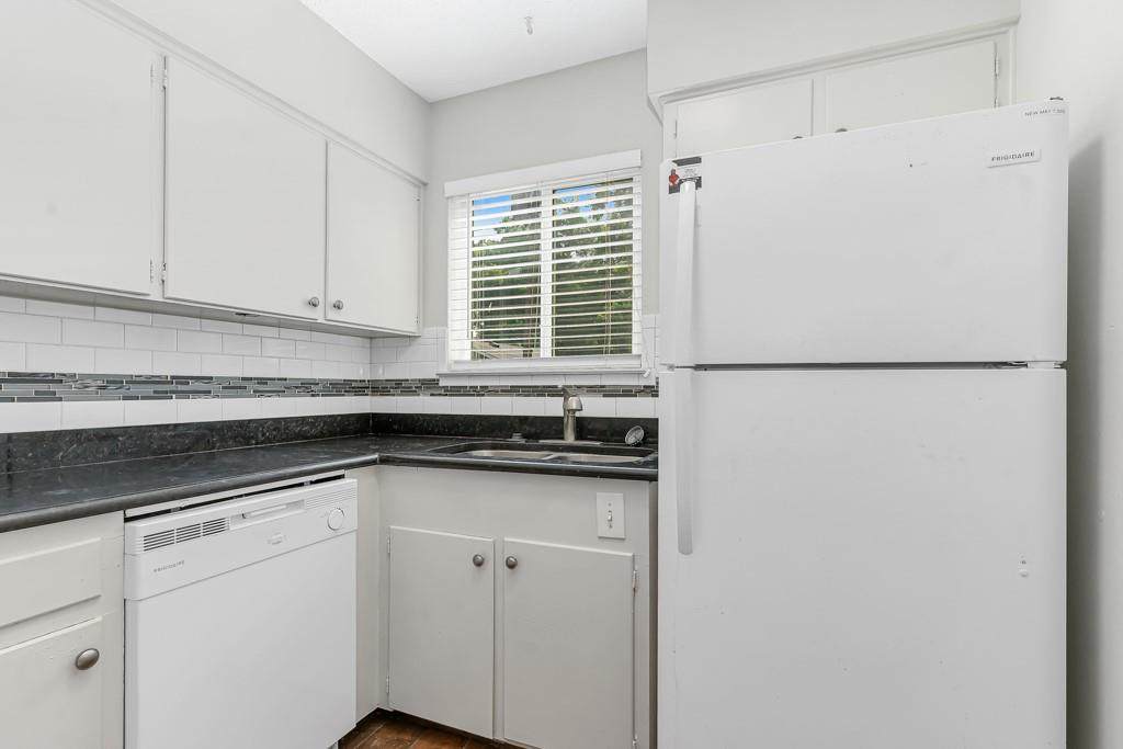4538 Byers Avenue - Photo 1