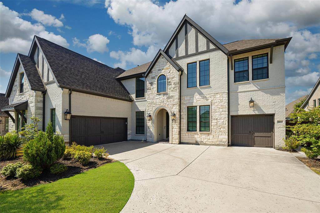 1611 Cottonwood Trail - Photo 1