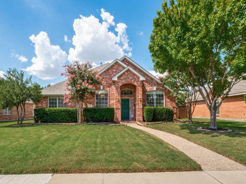 4557 Oak Shores Drive - Photo 1