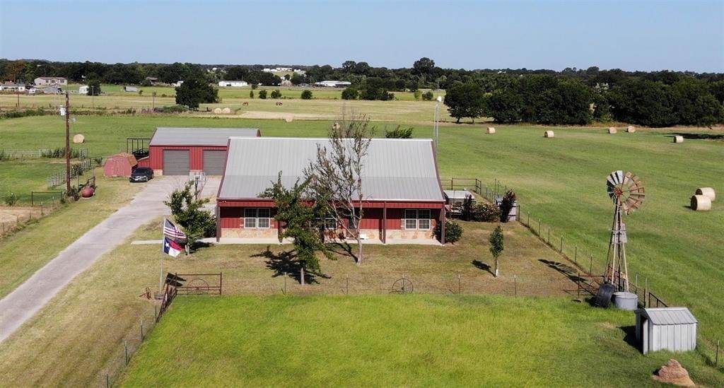 716 County Road 3241 - Photo 1